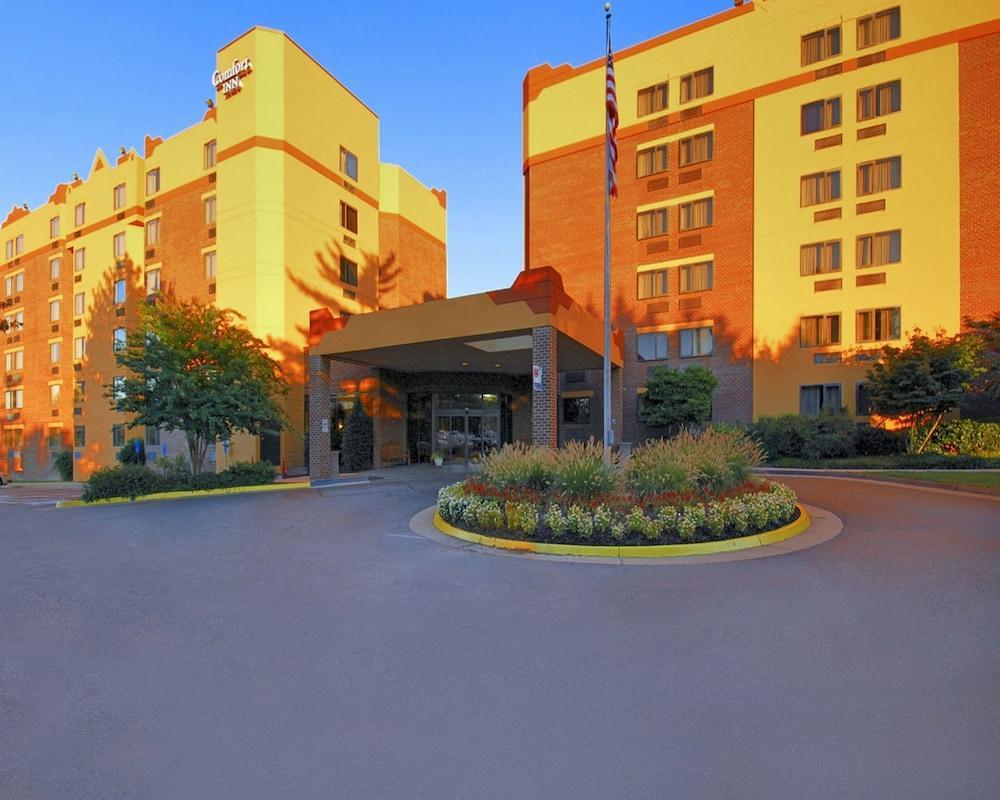 Comfort Center Inn 3*