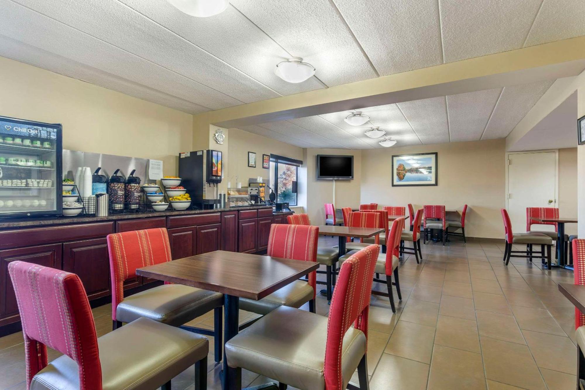 Comfort Center Inn Fairfax